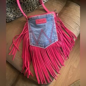 Cross body wrangler purse